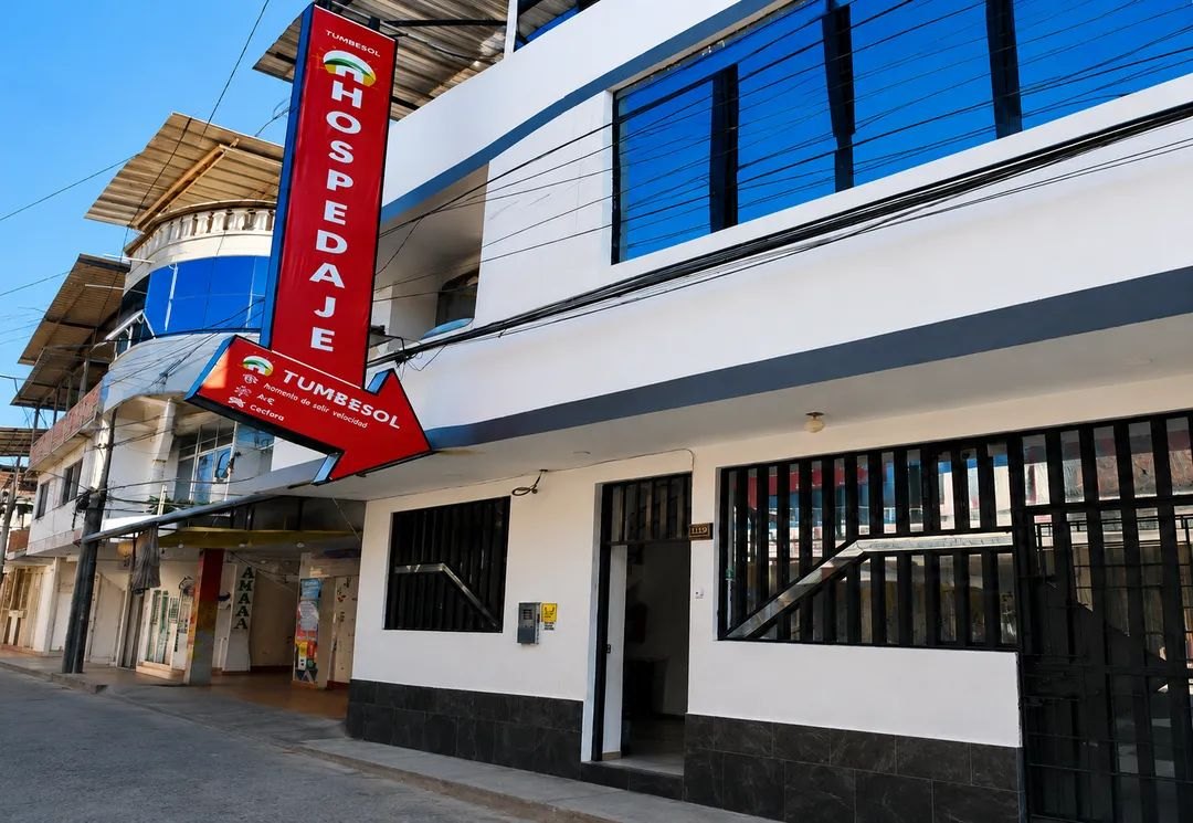 Fachada del Hospedaje Tumbesol en Tumbes